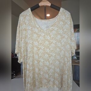 American Eagle Outfitters Women's White Floral Tan Tee